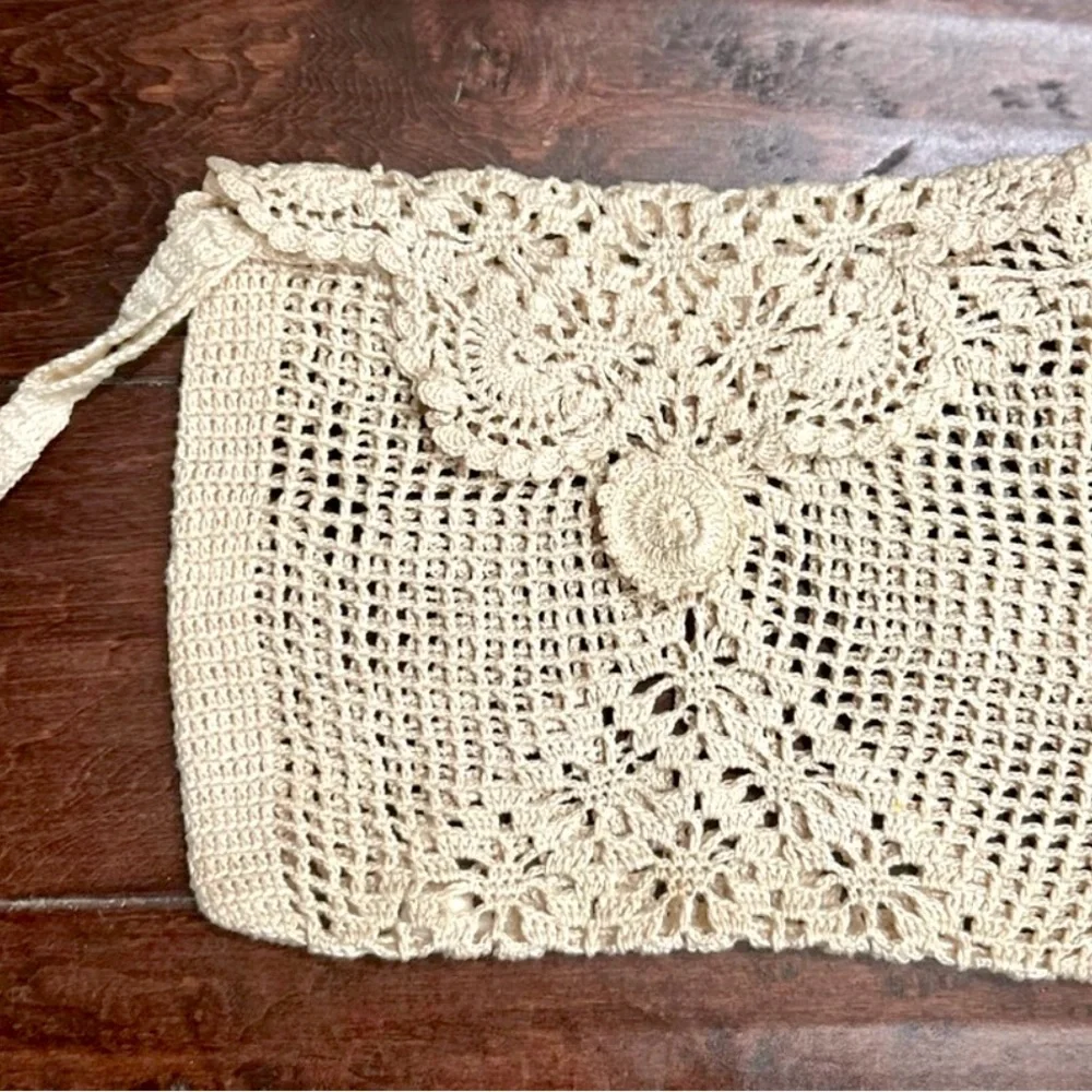 Vintage Crochet Lace Table Linens and Wrist Handbag  Make Up Bag